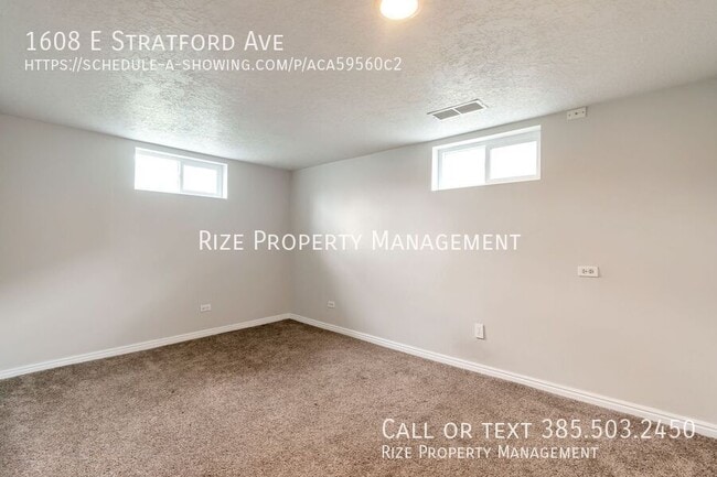 Building Photo - 1608 E Stratford Ave