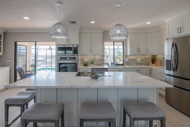 Building Photo - 915 Don Juan Ct