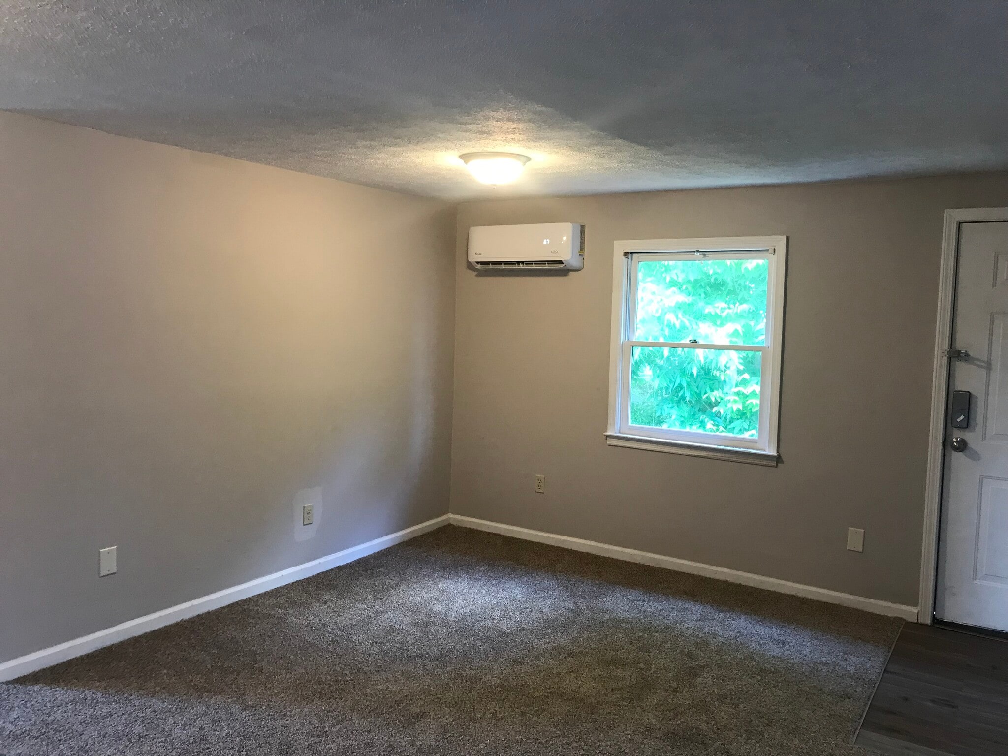 Building Photo - 1110 Broad St