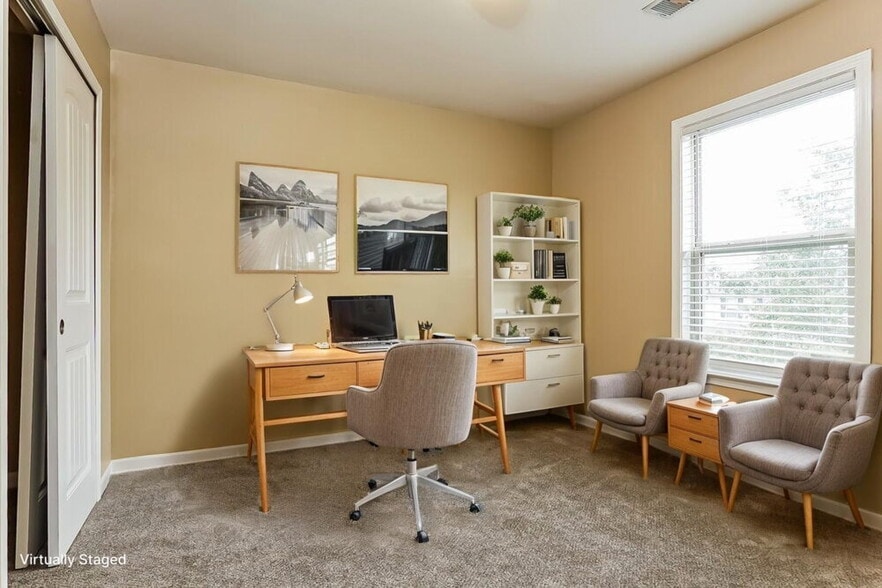 Building Photo - 160 Briar Ridge Ln