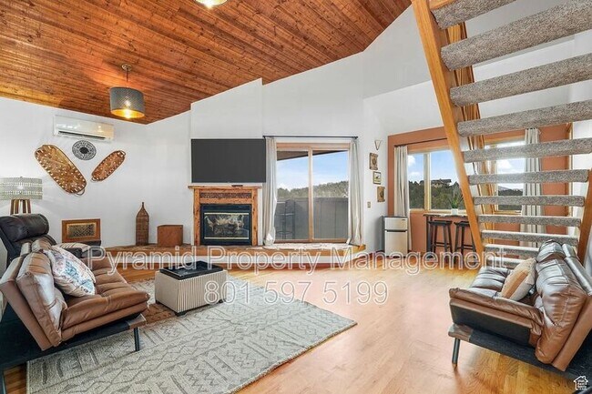 Building Photo - 14600 S Shaggy Mountain Rd