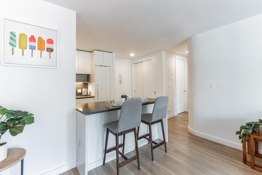 Building Photo - 64B W 37th St