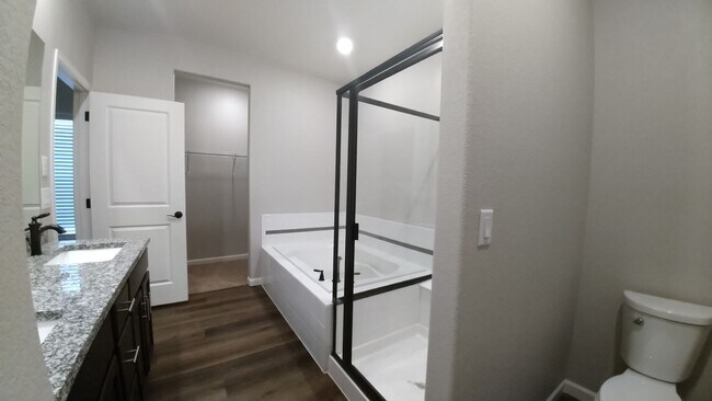 Building Photo - Beautiful home in Mead!