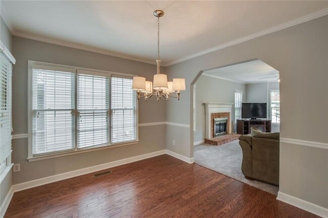 Building Photo - 1489 Justin Dr