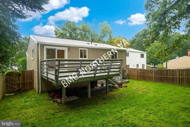 Building Photo - 8461 Yellow Leaf Ct