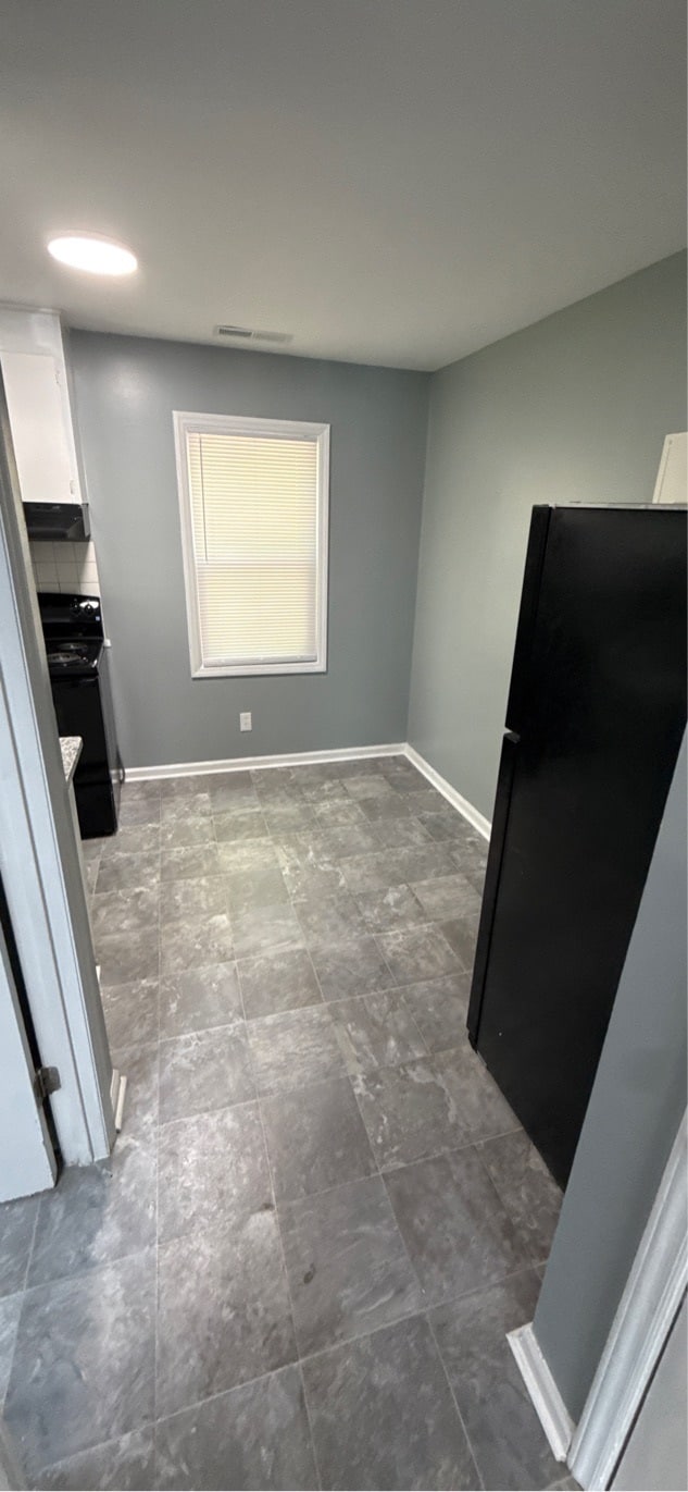 Building Photo - 127 Aqua Ct