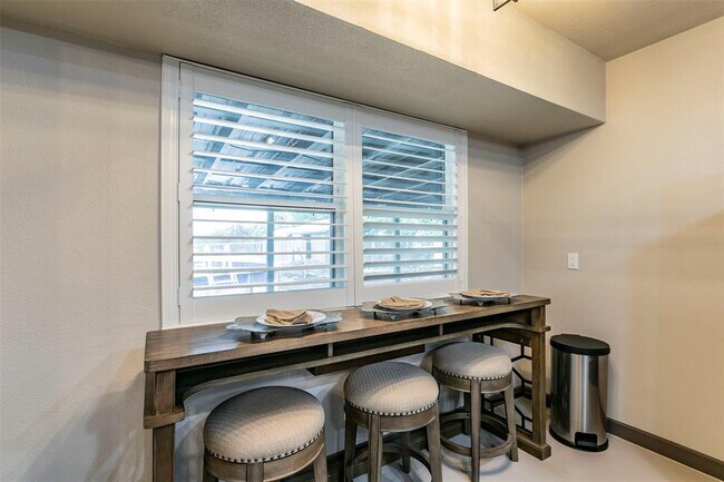 Building Photo - 4613 Joseph St