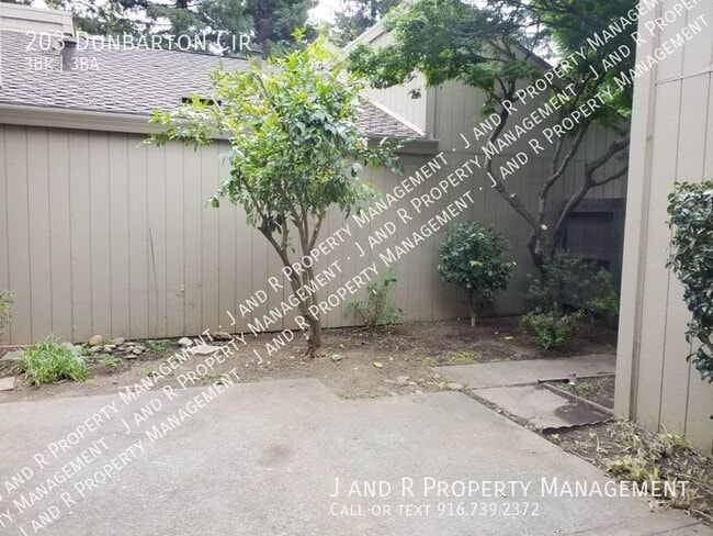 Building Photo - 203 Dunbarton Cir