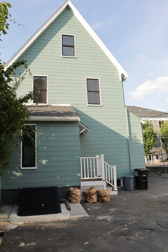 Exterior - IMG 4 - 8 Richdale Ave