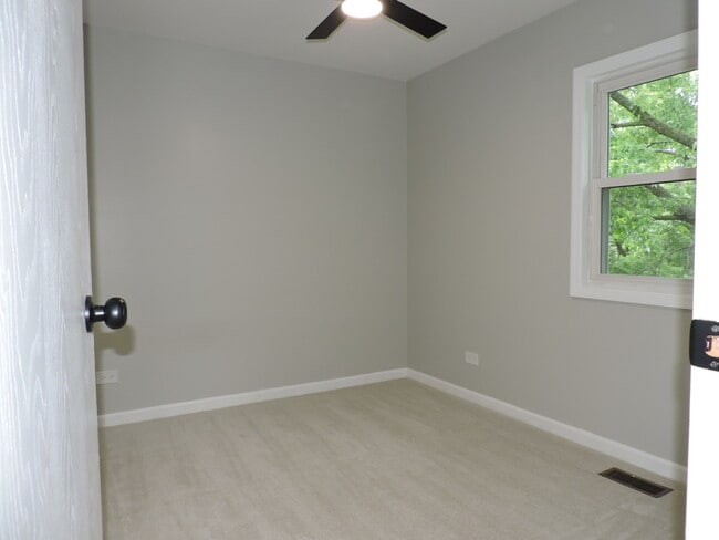 Building Photo - 2030 University Dr
