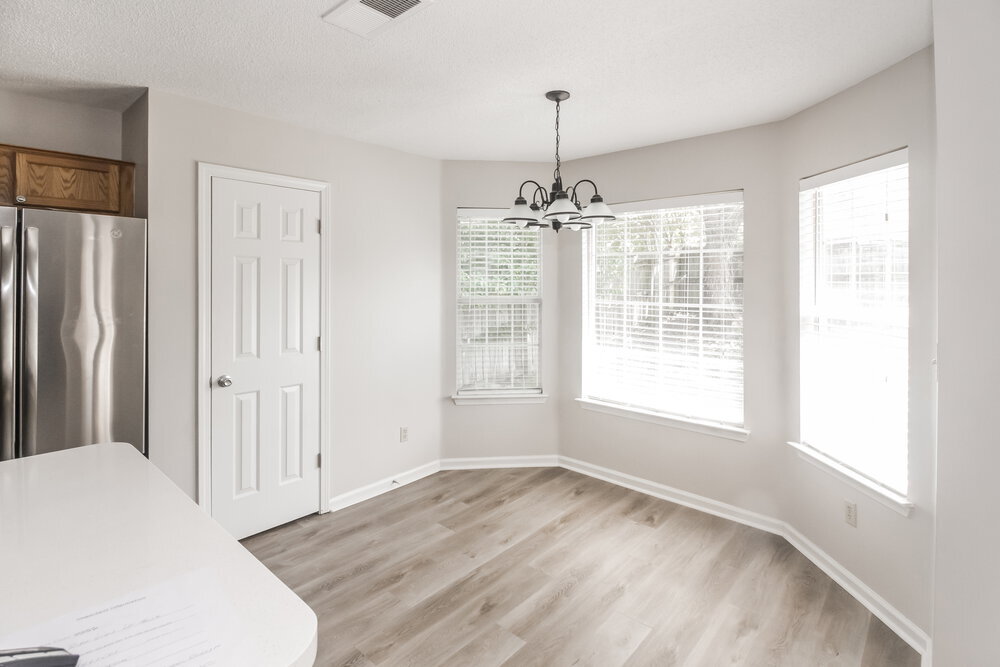 Building Photo - 6987 Country Walk Dr