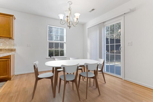 Building Photo - 301 Carnahan Dr