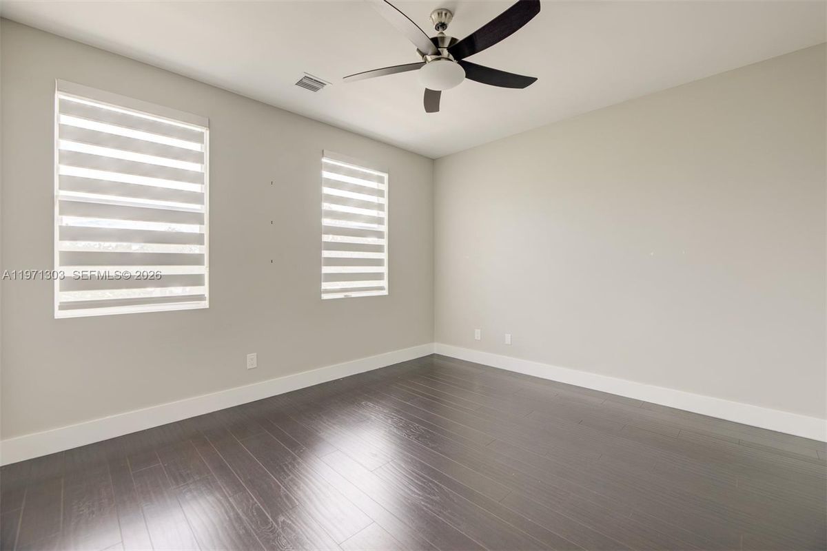 Building Photo - 619 SW 17th St