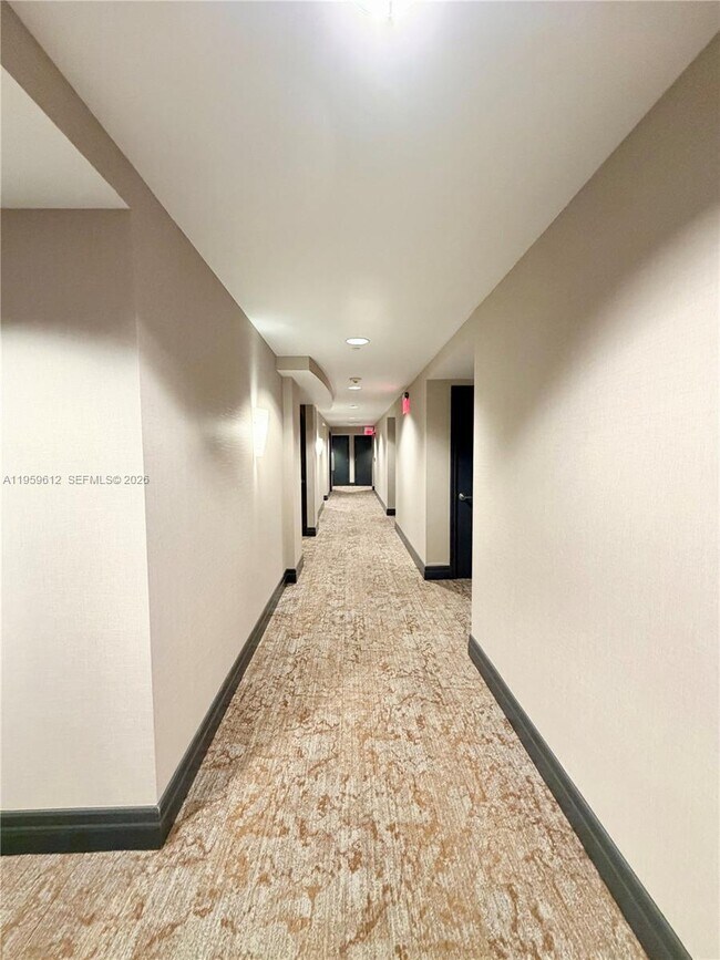 Building Photo - 1060 Brickell Ave