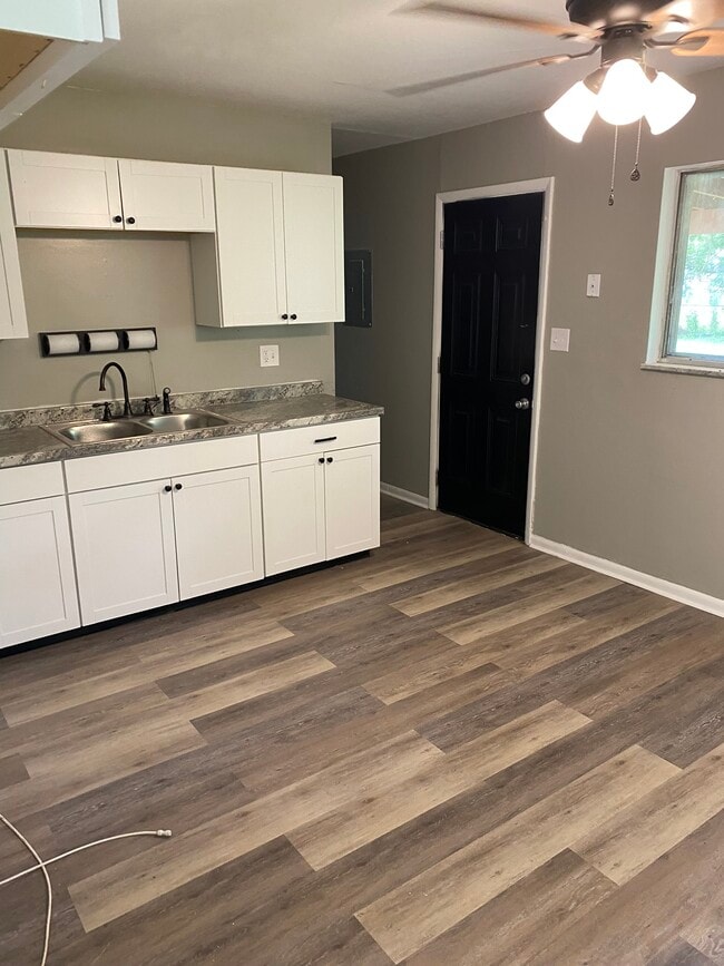 Building Photo - 1843 Fleming Rd