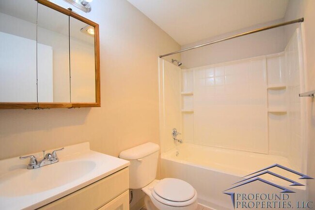 Building Photo - 12225 SW Gingham Ln