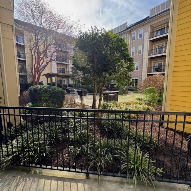 Building Photo - 1400 Granby St