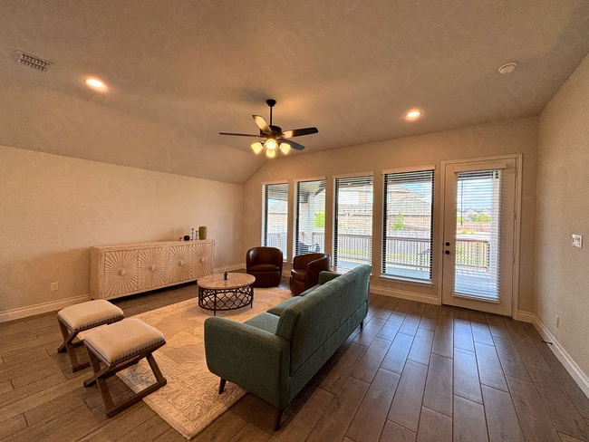 Building Photo - 1808 Durham Pk