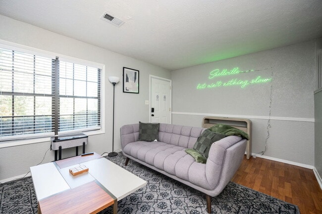 Building Photo - 3092 Destin Cir