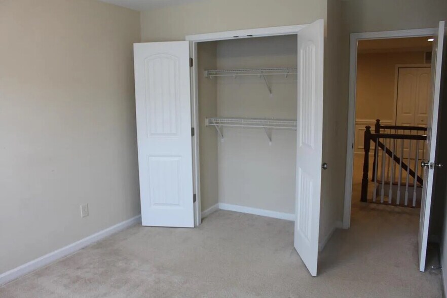Building Photo - Room in Townhome on Skyros Loop