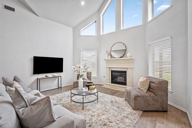 Building Photo - 8914 Milam Grove Dr