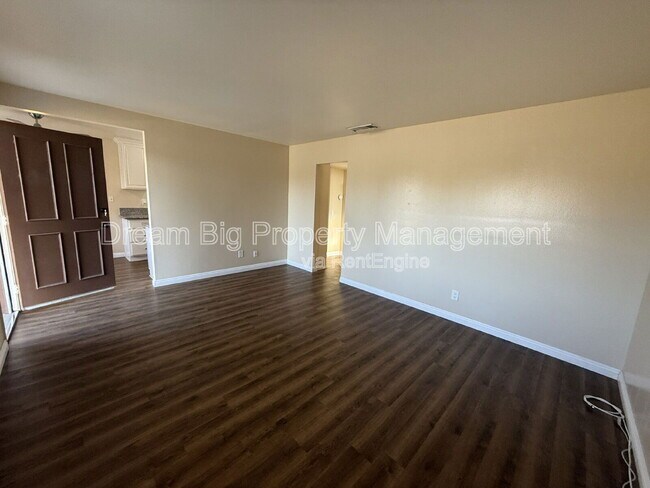 Building Photo - 2328 W Oakland Ave