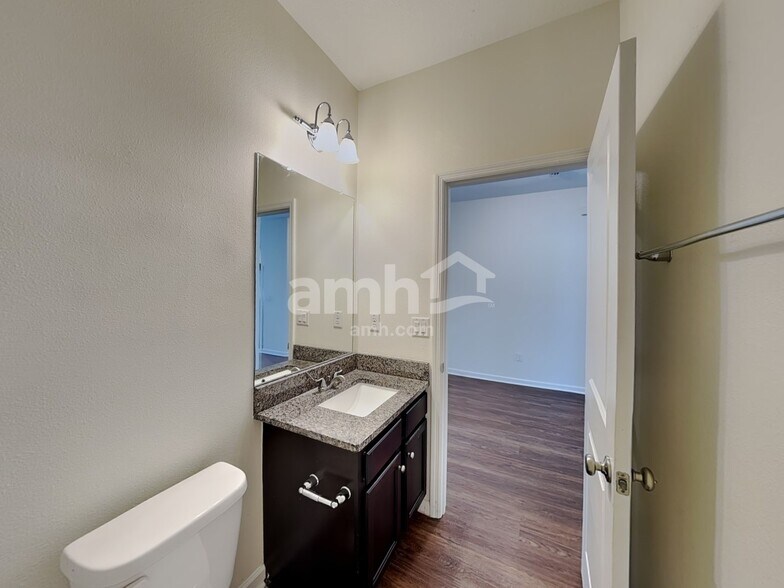 Building Photo - 8714 Layalie Way