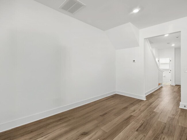 Building Photo - 476 Mill Park Way