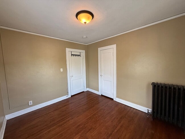 Building Photo - Charming 3 bedroom 1 bath in University/Lexington neighborhood!