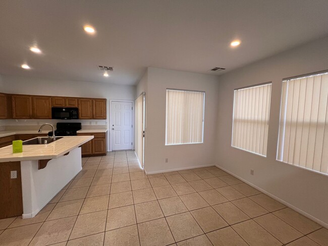 Building Photo - Great 3 Bedroom home in Summerlin area Cha...