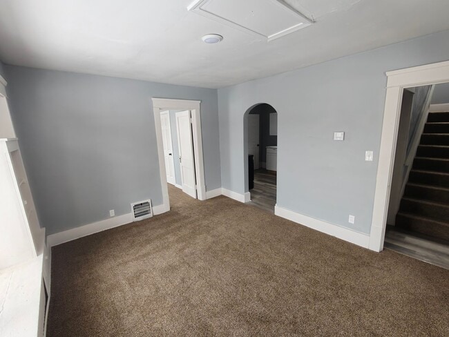 Building Photo - Newly Rehabbed 6-Bedroom, 3-Story Home with Off-Street Parking