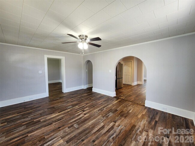 Building Photo - 127 Poplar St