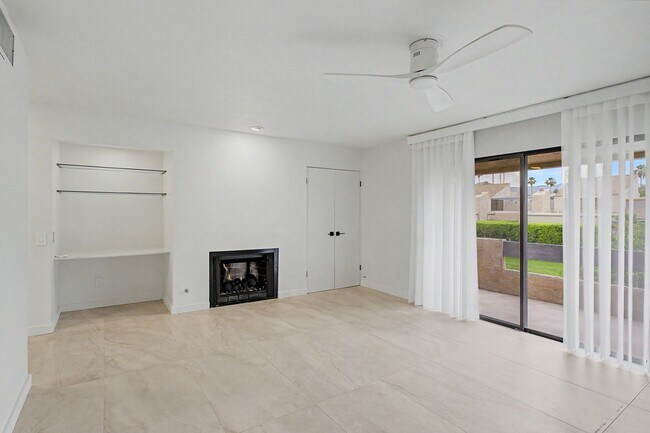 Building Photo - AVAILABLE NOW!! 2 Bedroom 3 Bathroom condo in Palm Springs!