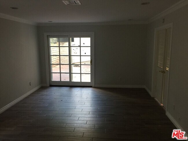 Building Photo - 1408 Valley View Rd
