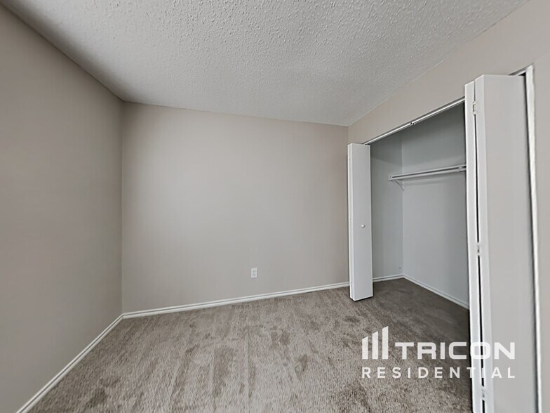 Building Photo - 6703 Beech Trail Dr