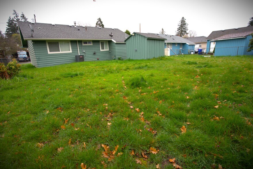 Building Photo - 4627 SE 86th Ct