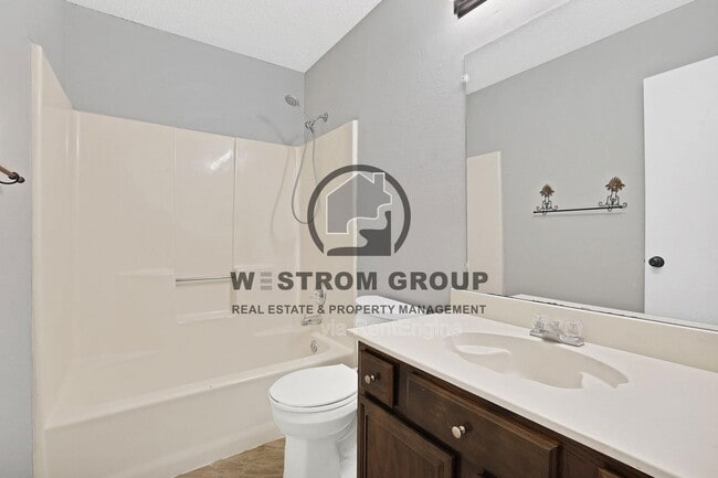 Building Photo - 1115 Stone Creek Dr