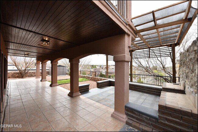 Building Photo - 7318 Corona Del Sol Dr