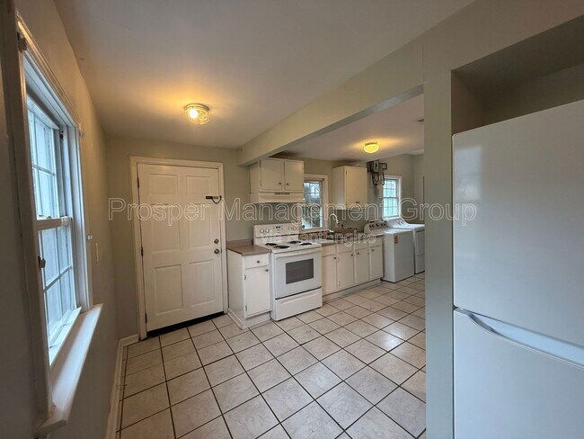 Building Photo - 4 Woodall Court