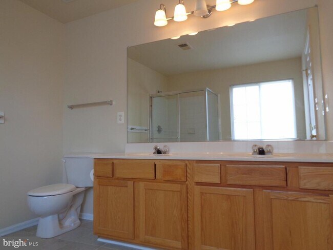 Building Photo - 8 Foggy Field Ln