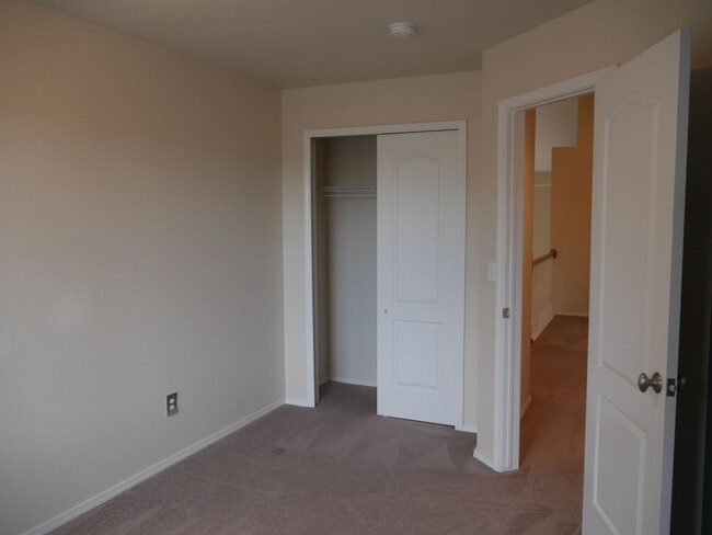 Building Photo - 4 Bed / 3.5 Bath in University Park with AC