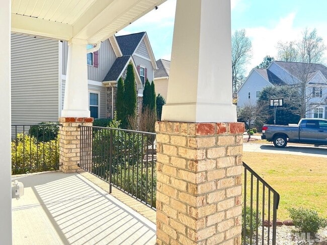 Building Photo - 4 Bedroom Single Family RDU RTP