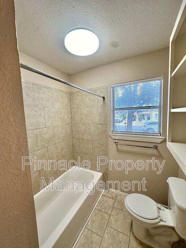 Building Photo - 2701 Raney St