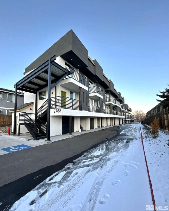 Building Photo - 2788 Plumas St