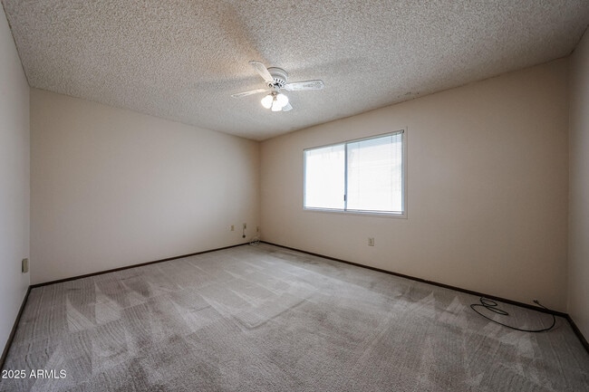 Building Photo - 9714 W Terrace Ln