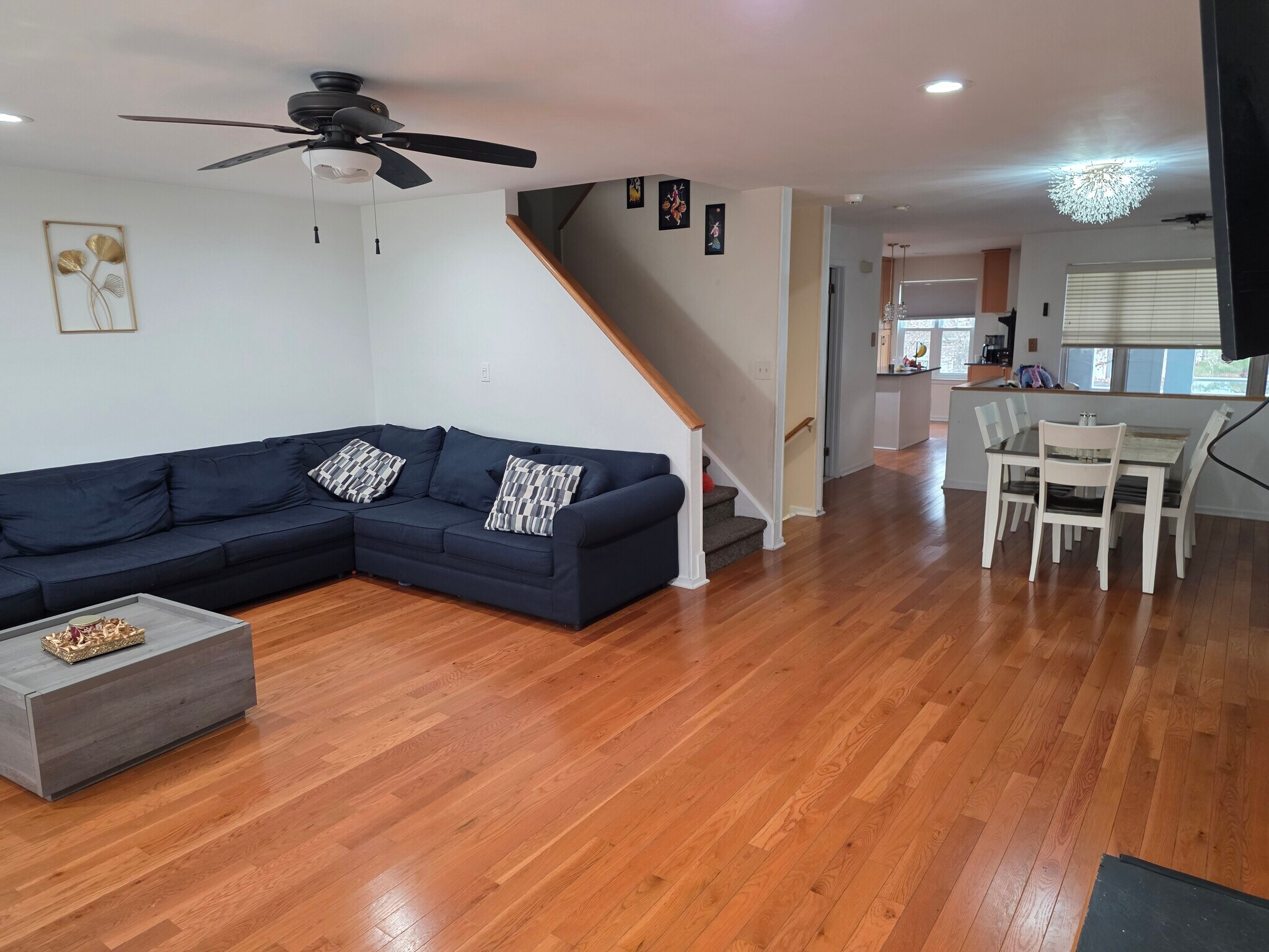 Building Photo - 262 Hedgerow Rd