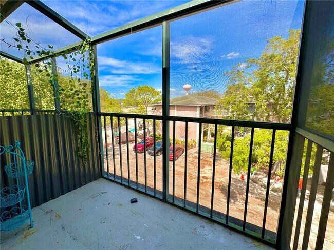 Building Photo - 120 BLUE POINT Way