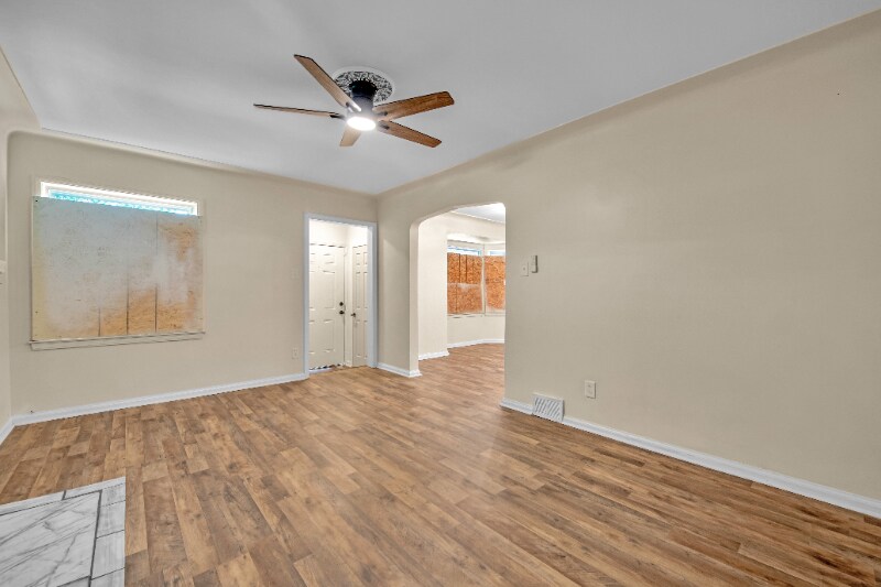 Building Photo - 11234 Roxbury St