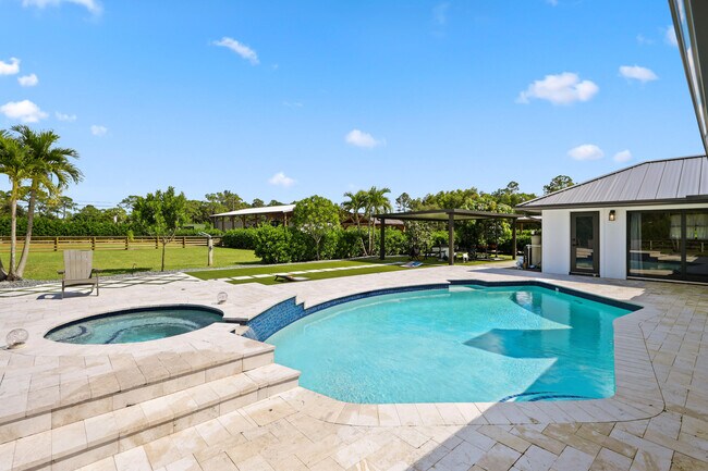 Building Photo - 14704 Black Bear Rd