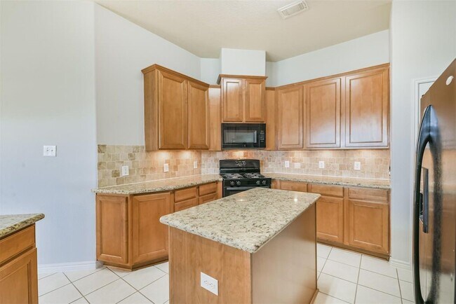 Building Photo - 2922 Lemmingham Dr